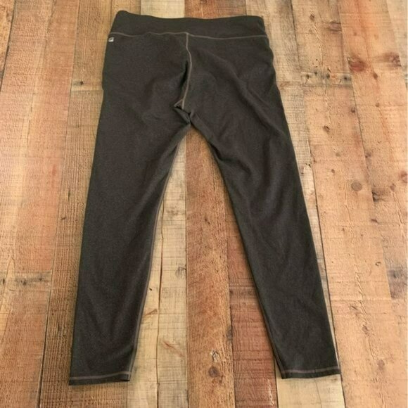 Fabletics womens gray 7/8 cropped leggings - Picture 7 of 9